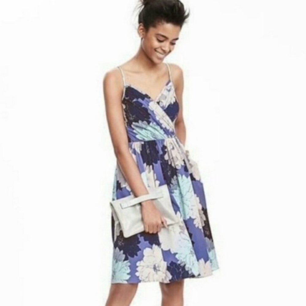 Banana Republic Women’s Silk Floral Dress Size 6 Strappy Crossover New